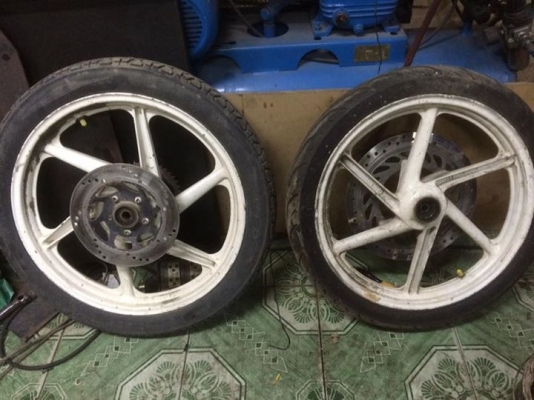 ปรับลดครับเหลือ 2000ขายเครื่อง NSR150 เครื่องปกติและล้อแม็ก