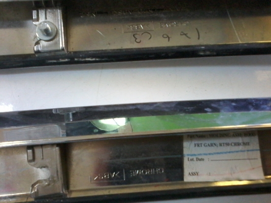 คิ้วชุบฝากระโปรงหน้า ISUZU All new -Vcross