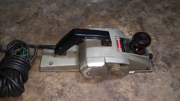 ขายกบไฟฟ้า makita 1804 ของแท้ สภาพสวย ไม่เคยซ่อม ขายกบไฟฟ้า makita 1804 ของแท้ สภาพสวย ไม่เคยซ่อม