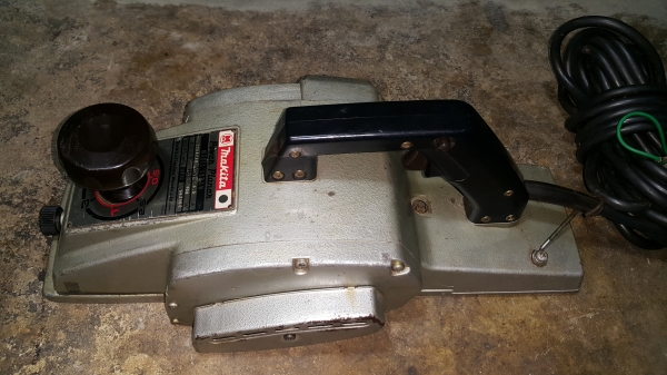 ขายกบไฟฟ้า makita 1804 ของแท้ สภาพสวย ไม่เคยซ่อม