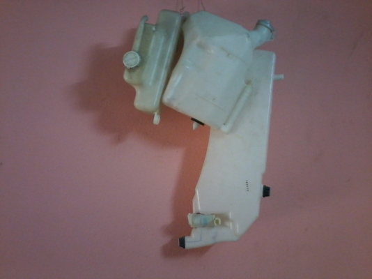 กระป๋องฉีดน้ำกระจกหน้า+กระป๋องพักน้ำต่างๆ