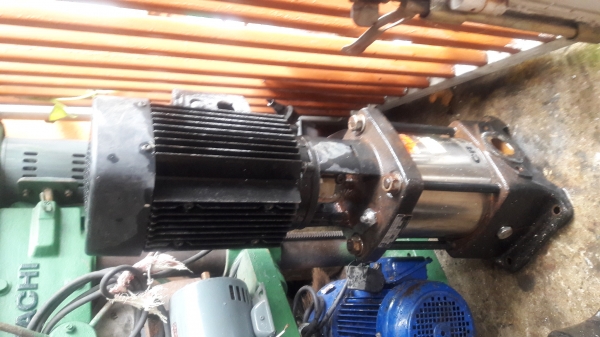 ขาย !! ปั้มน้ำสเตท.กุนด์ฟรอส ขนาด2แรง380v.สภาพพร้อมใช้งาน