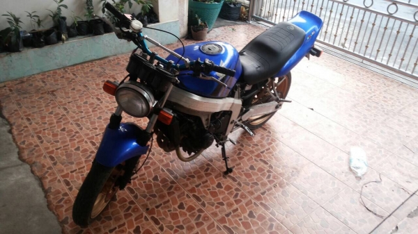 Cbr แต่ง cb 4สูบ