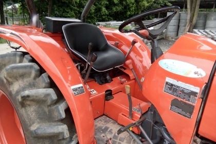 ขายรถไถ คูโบ้ต้า 36 แรงอุปกร 3 ชิ้น เป็นรถมือเดียว ปี 55 1300ช.ม พร้อมลุยงาน สบาย ราคา 300000 ต่อรองได้คับ ดูรถได้ที อ.ทุ่งเขาหลวง จ.ร้อยเอ็ด 0986683479 สิทธิ์ คับ ขายรถไถ คูโบ้ต้า 36 แรงอุปกร 3 ชิ้น เป็นรถมือเดียว ปี 55 1300ช.ม พร้อมลุยงาน สบาย ราคา 300000 ต่อรองได้คับ ดูรถได้ที อ.ทุ่งเขาหลวง จ.ร้อยเอ็ด 0986683479 สิทธิ์ คับ