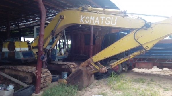 โคมัตสุ 150 - 3 เครื่องดี ปั๊มดี เอวแน่นใบแทรคครบโซ่หนาลอนเลอร์ครบทำงานเร็วไม่โหลด โคมัตสุ 150 - 3 เครื่องดี ปั๊มดี เอวแน่นใบแทรคครบโซ่หนาลอนเลอร์ครบทำงานเร็วไม่โหลด