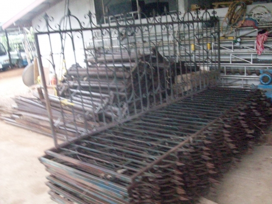 ขายรั้วเหล็ก พร้อมใช้งานเหล็กหนาอย่างดี