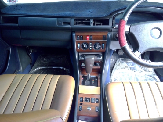 เบนซ์230E124 วาง 1 J เกียร์ออโต gas สวยพร้อมขับ85000 เบนซ์230E124 วาง 1 J เกียร์ออโต gas สวยพร้อมขับ85000