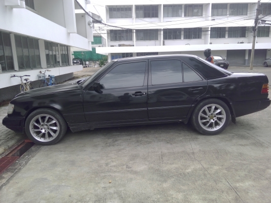 เบนซ์230E124 วาง 1 J เกียร์ออโต gas สวยพร้อมขับ85000