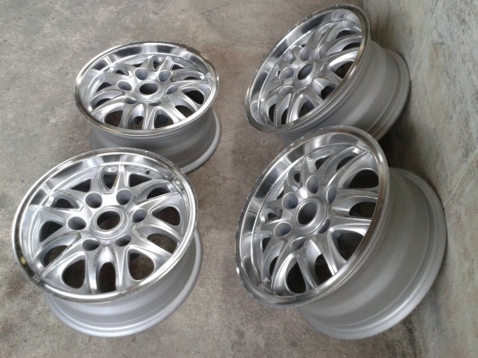 ขอบ15นิ้ว6รู สวยๆ 4 ล้อ ราคา 5800 บาท ขอบ15นิ้ว6รู สวยๆ 4 ล้อ ราคา 5800 บาท