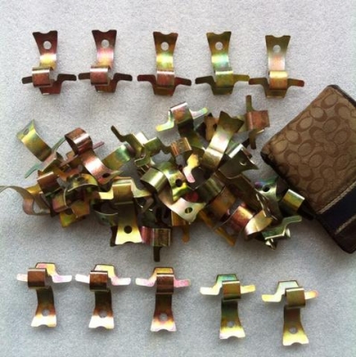 กิ๊บล็อคฝาครอบล้อเบนซ์