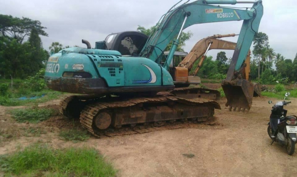 ขายรถแบคโค SK200-5 มาร์คไฟว์ รถสวยสภาพพร้อมใช้งาน เอกสารเล่มทะเบียนพร้อมโอน ราคา500,000 สนใจโทร 090-8588220คุณนะ 093-3258446คุณบิว หรือเข้าดูสินค้าอื่นๆได้ที่ www.narong2truck.com หรือ www.truck.in.th/498 หรือเพจFacebook ณรงค์ ซื้อขายรถมือสอง (เว็บไซต์ส่ว