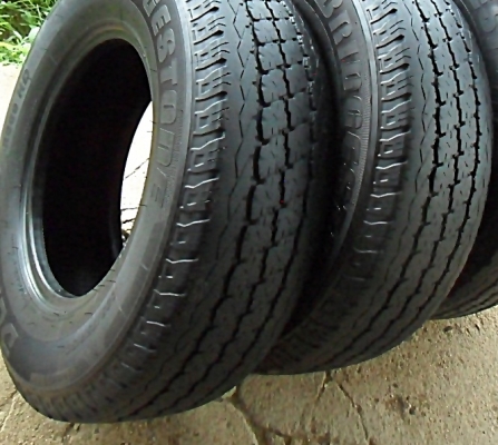 ยางกระบะ15 บริดสโตน 225-75-R15 ปี14