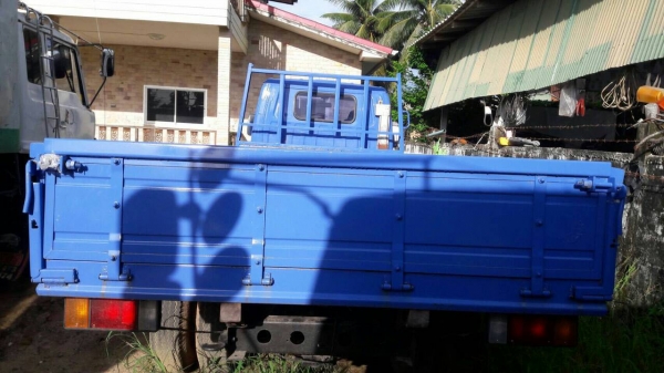 NKR  110 แรง  ปี 40  รถสวย สภาพ พร้อมใช้งาน ราคา  280,000 บาท