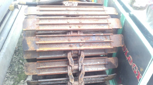 ขายโซ่รถเกี่ยว พร้อมใบ47ข้อ1ข้าง ใบสวย  โซ่สวย  สภาพ90\%