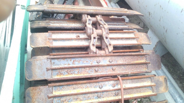 ขายโซ่รถเกี่ยว พร้อมใบ47ข้อ1ข้าง ใบสวย  โซ่สวย  สภาพ90\%