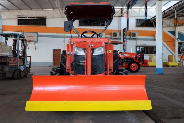 รถไถรุ่น L3608SP ใบมีด + ผาน 1 ตัว ดาวน์ 15,000 บาท โทร089-0111624