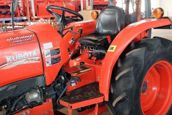 รถไถรุ่น L3608SP ใบมีด + ผาน 1 ตัว ดาวน์ 15,000 บาท โทร089-0111624