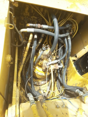 ขาย!! >>> CAT 320D ตัวแรก <<< รถพร้อมใช้งาน โซ่ใหม่ ลอนเลอร์ใหม่ เล่มทะเบียน ราคา 1,880,000 บาท ต่อรอง