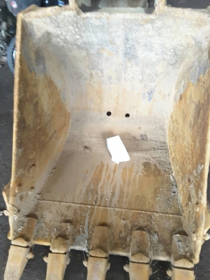 ขาย!! >>> Komatsu Pc200 รุ่น 6 <<< ราคา 890,000 บาท ต่อรอง