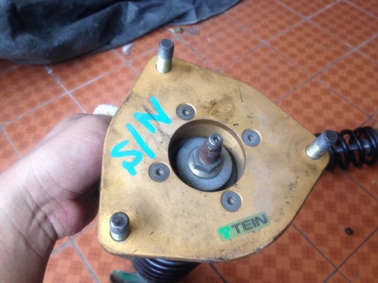 โช้คปรับเกลียว TEIN ของ NISSANไม่ทราบรุ่นมีปรับหนืดเก่าญี่ปุ่นเเท้สภาพสวยคู่ละ