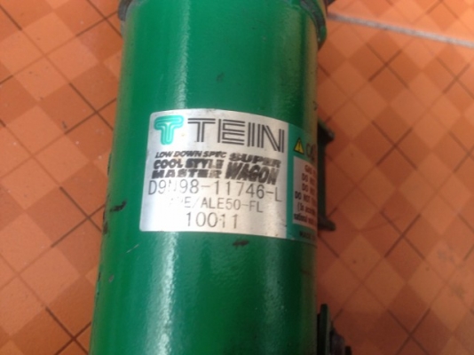 โช้คปรับเกลียว TEIN ของ NISSANไม่ทราบรุ่นมีปรับหนืดเก่าญี่ปุ่นเเท้สภาพสวยคู่ละ