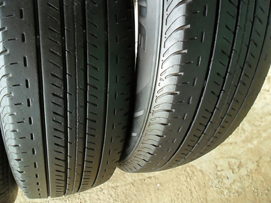 ยางกระบะขอบ15 บริดสโตน195 R15 ลงพื้นปี15 (4เส้น3,200)