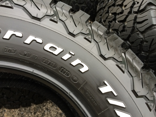 มือ2 BF Goodrich All-Terrain KO2 265 70 r16 สวยกริ้บ มือ2 BF Goodrich All-Terrain KO2 265 70 r16 สวยกริ้บ