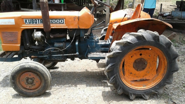 L2000สภาพใช้งานใด้เลยคับใว้ลากของตัดหญ้าไถนาสบายเลยคับ