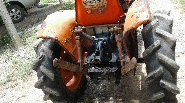 L2000สภาพใช้งานใด้เลยคับใว้ลากของตัดหญ้าไถนาสบายเลยคับ