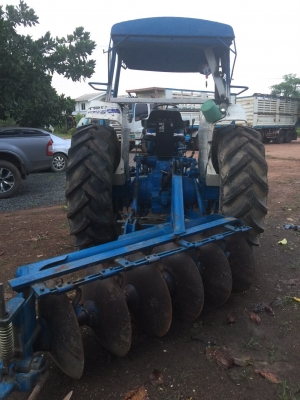 FORD 5000T-1. รถสวยๆพร้อมใช้สุดๆๆ อุปกรณดันหน้า ผานหลัง FORD 5000T-1. รถสวยๆพร้อมใช้สุดๆๆ อุปกรณดันหน้า ผานหลัง