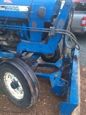 FORD 5000T-1. รถสวยๆพร้อมใช้สุดๆๆ อุปกรณดันหน้า ผานหลัง FORD 5000T-1. รถสวยๆพร้อมใช้สุดๆๆ อุปกรณดันหน้า ผานหลัง