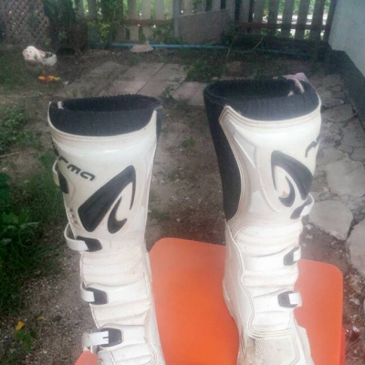 บูท forma terrian evo