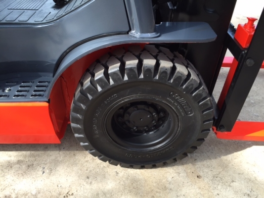 ขายรถโฟลคลิฟท์ (รุ่นใหม่ล่าสุด )TOYOTA 02-8FG15 , ออโต , เครื่องยนต์เบนซินหัวฉีด ประหยัดน้ำมันสุดๆๆ, , เสายกสูง 3 เมตร , รถนำเข้าจากญี่ปุ่น 100\%