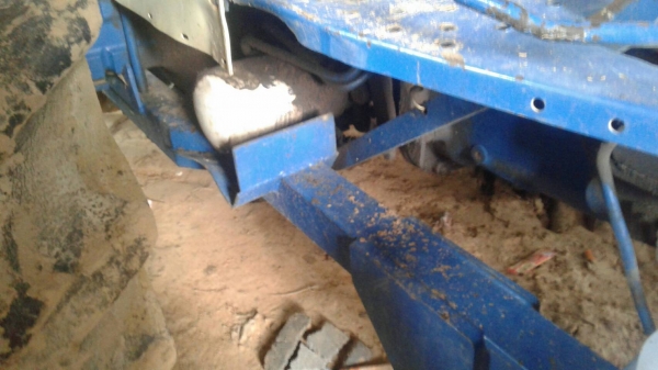 Ford 6640  เพลาเดียว เครื่องเกียร์ดี ปั้มดีพร้อมอุปกรณ์ใบดันผานหลัง พร้อมใช้