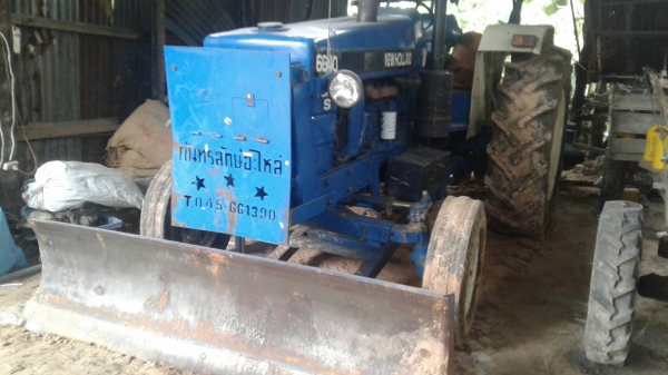 Ford 6640  เพลาเดียว เครื่องเกียร์ดี ปั้มดีพร้อมอุปกรณ์ใบดันผานหลัง พร้อมใช้