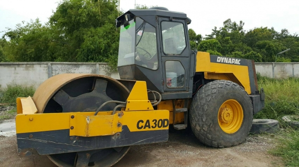 ขาย 785,000 รถบด DYNAPAC ca 30 D 2 เพลาล้อเรียบ สั่นสะเทือน เครื่องดี เกียร์แรง เล่มทะเบียน รถสวยพร้อมใช้เอกสารพร้อมโอน 090-772-3710 090-772-3708