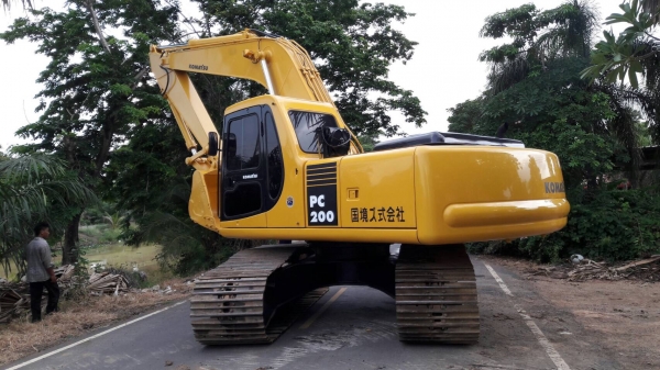 ขายแบคโฮ PC200-6