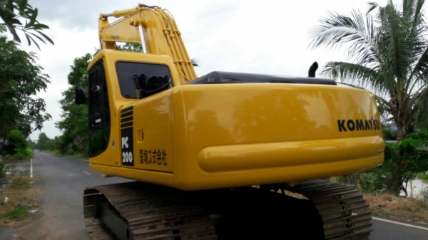รถแบคโฮ Komatsu Pc 200-6 รถแบคโฮ Komatsu Pc 200-6