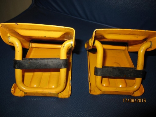 หนุนล้อไม่ให้รถไหล Made in Japan สีเหลืองเหล็กหนาแข็งแรง