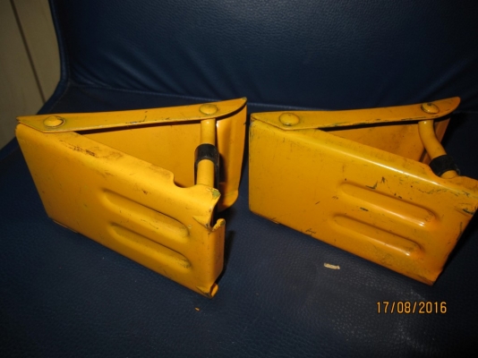 หนุนล้อไม่ให้รถไหล Made in Japan สีเหลืองเหล็กหนาแข็งแรง