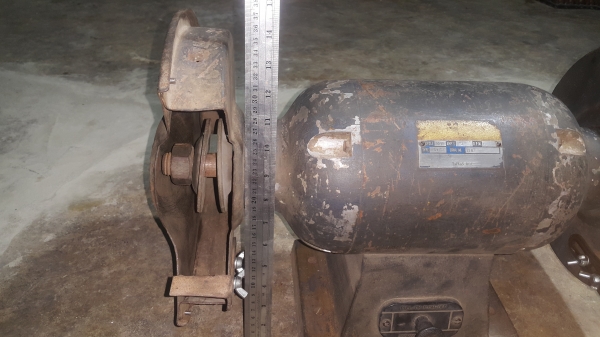 แท่นเจียร มอเตอร์ขนาด 2แรง แกนเพลา 1นิ้ว ใบ 10 นิ้ว