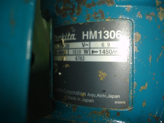 ขายเครื่องสกัดคอนกรีต(สกัดไฟฟ้า) 1510 วัตต์ Makita รุ่น HM1306แท้