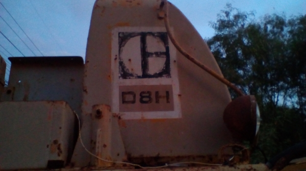 แทรคเตอร์ CATTERPILLAR D8H แทรคเตอร์ CATTERPILLAR D8H