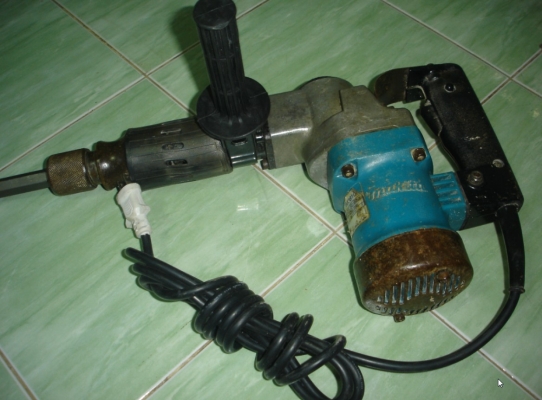 ขายเครื่องสกัดไฟฟ้า(แย็ก)ยี่ห้อmakitaรุ่นHM0810ของแท้(made in japan)พร้อมใช้งาน