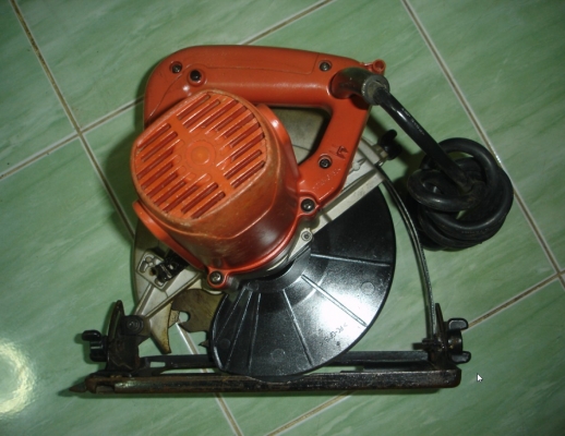 ขายเลื่อยวงเดือนผ่าไม้ขนาดใบ7"ยี่ห้อMaktecรุ่นMT580(1050W)