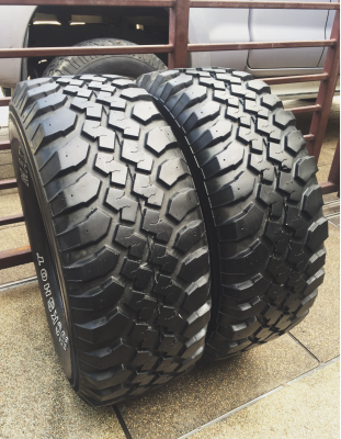 ยาง Mud Maxxis 33 12.5 R15 ปลายปี11 ดอกเต็ม ราคาไม่แพง