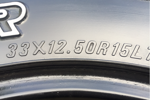 ยาง Mud Maxxis 33 12.5 R15 ปลายปี11 ดอกเต็ม ราคาไม่แพง