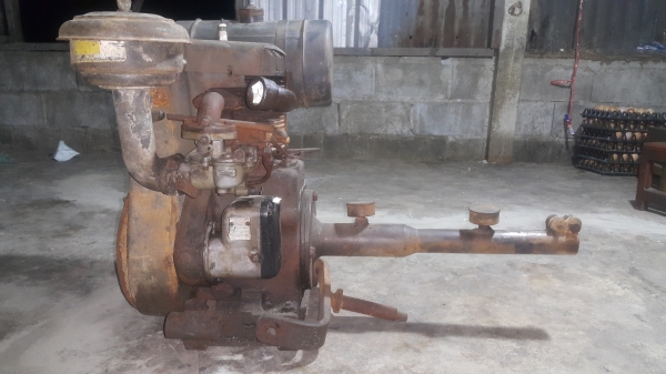 ขายเครื่องเรือเก่า wisconsin 9 hp ขายตามสภาพ(ขอบคุณพี่จากษริษัทนิคอน โรจนะ)