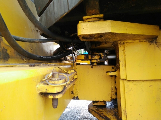 ขายรถบด 12 ตัน DYNAPAC DA-300 เปลือกเดียว 2 เพลา สั่นสะเทือน เล่มทะเบียน รถสวย ราคา.750000 สนใจรีบจองด่วน