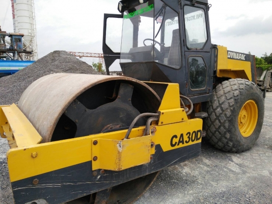 ขายรถบด 12 ตัน DYNAPAC DA-300 เปลือกเดียว 2 เพลา สั่นสะเทือน เล่มทะเบียน รถสวย ราคา.750000 สนใจรีบจองด่วน